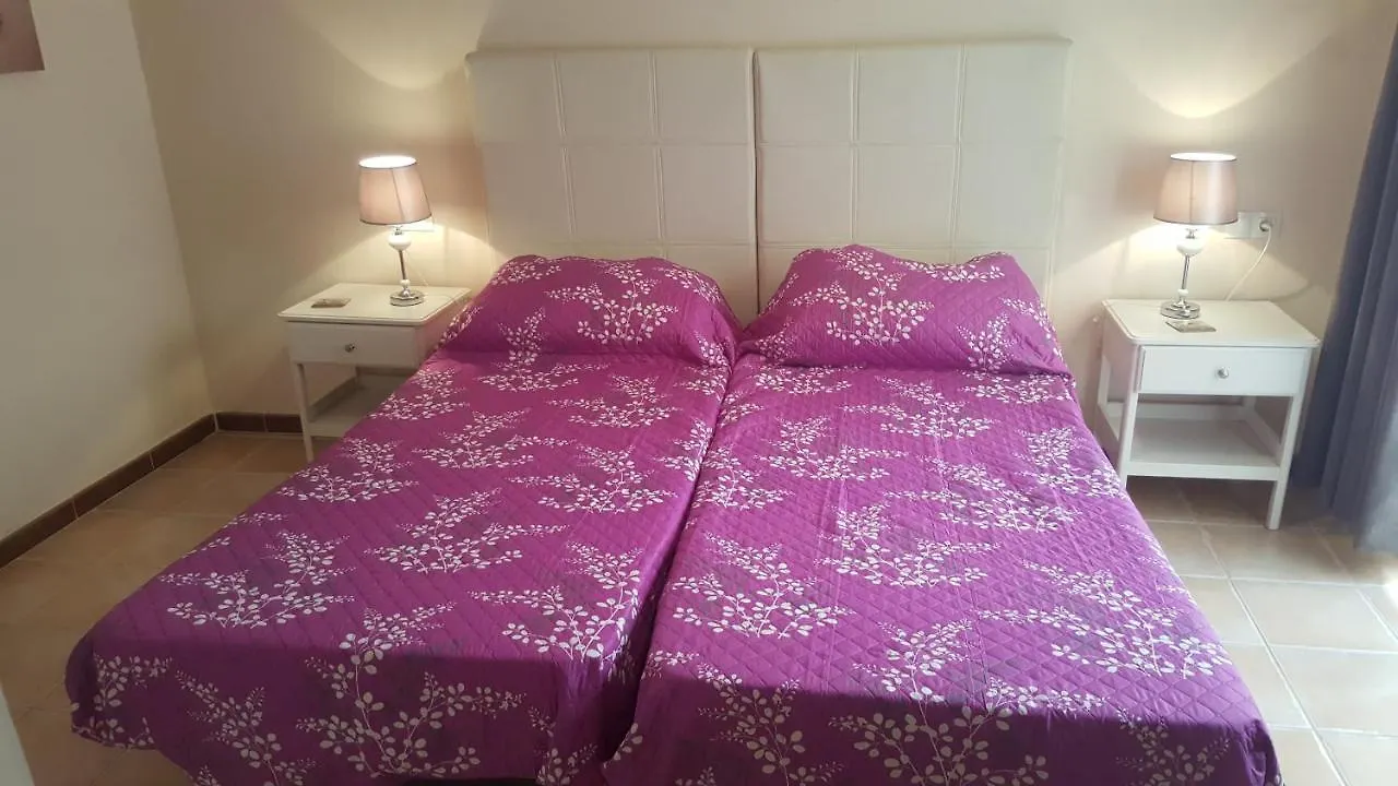 Villa Beautiful, Spacious Villa, Heated Pool, Sleeps Eight, With Quality Furnishings Caleta De Fuste Spanje
