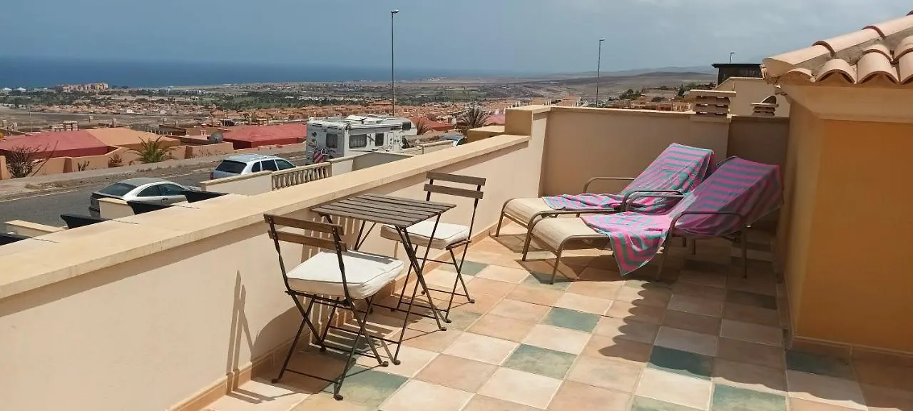 Beautiful, Spacious Villa, Heated Pool, Sleeps Eight, With Quality Furnishings Caleta De Fuste Spanje