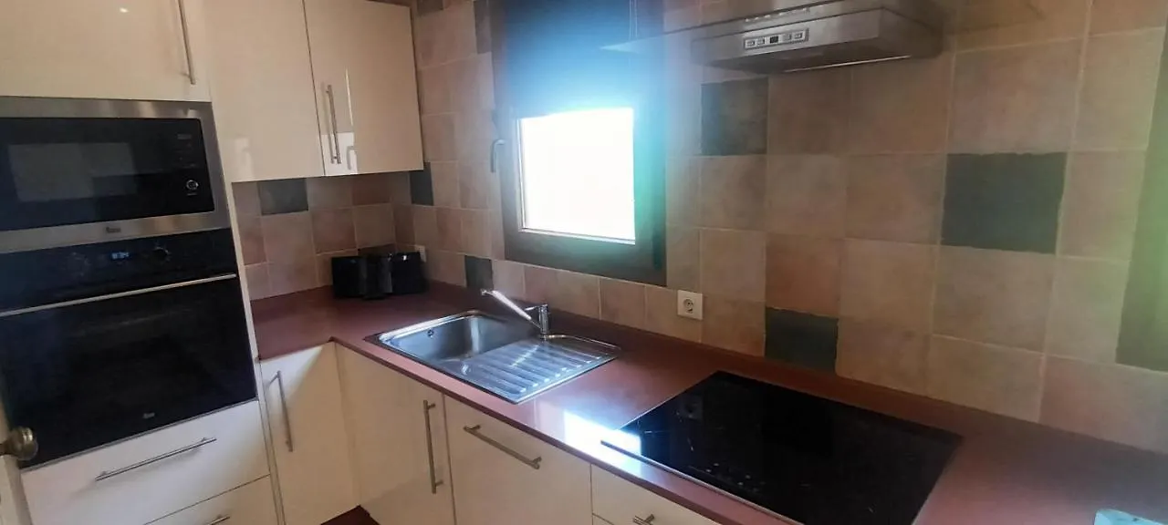 Beautiful, Spacious Villa, Heated Pool, Sleeps Eight, With Quality Furnishings Caleta De Fuste 0*,  Spanje