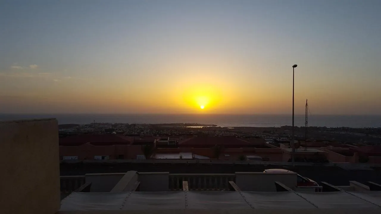 Beautiful, Spacious Villa, Heated Pool, Sleeps Eight, With Quality Furnishings Caleta De Fuste Villa